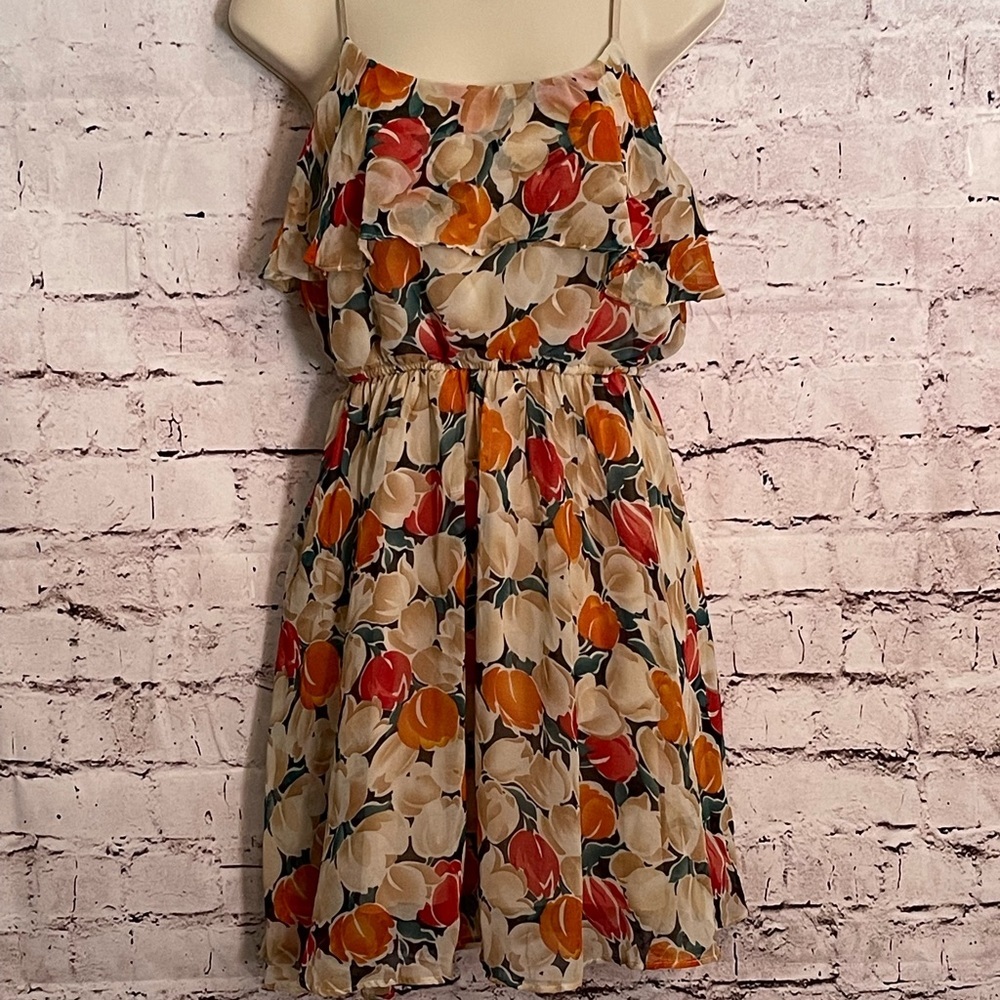 Women's summer spaghetti strap floral dress.
